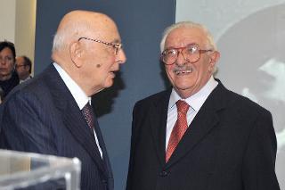 Il Presidente Giorgio Napolitano con Giuseppe Galasso all'inaugurazione della mostra &quot;La macchina dello Stato&quot;.