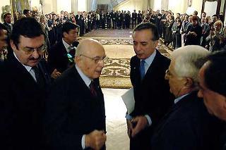 Il Presidente Giorgio Napolitano, nella foto con l'Ambasciatore Terracciano, con la Comunità italiana a Madrid