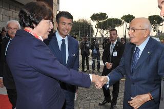 Il Presidente della Repubblica Giorgio Napolitano accolto dal Presidente dell'ICSU, Prof.ssa Chaterine Brechignac in occasione dell'apertura dell'Assemblea Generale del Consiglio Internazionale della Scienza
