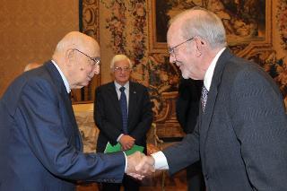 Il Presidente della Repubblica Giorgio Napolitano accoglie il Sig. Anthony Lake, Direttore generale dell'UNICEF al Quirinale