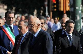 Il Presidente Giorgio Napolitano al suo arrivo a Napoli