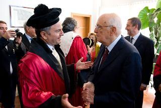 Il Presidente Giorgio Napolitano in occasione della inaugurazione del 200° anno accademico della Facoltà di Ingegneria dell'Università &quot;Federico II&quot;, a colloquio con il Preside Piero Salatino