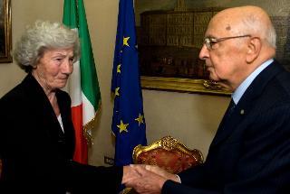 Il Presidente Giorgio Napolitano con la Signora Giuseppina Martinazzoli Ferrari, in occasione del convegno &quot;Mino Martinazzoli: tra cattolicesimo liberale e cattolicesimo democratico&quot;