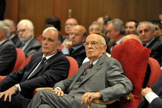 Il Presidente Giorgio Napolitano nel corso dell'incontro con le autorità civili, militari e religiose della Regione Valle d'Aosta