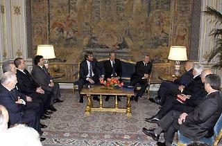 Il Presidente Giorgio Napolitano con l'On. Carlo Sangalli, Presidente di Confcommercio, ed i componenti l'Ufficio di Presidenza della Confederazione durante i colloqui