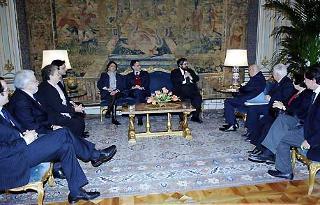 Il Presidente Giorgio Napolitano a colloquio con i membri dell'Accademia di Studi Storici Aldo Moro, guidati dal loro Presidente Alfonso Alfonsi.