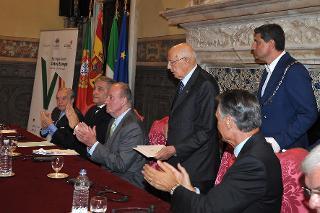 Il Presidente Giorgio Napolitano al termine del suo intervento, al Palazzo Grimaldi della Meridiana di Genova,in occasione del VII Symposium Cotec Europa