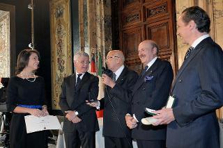 Il Presidente Giorgio Napolitano nel corso della consegna di medaglie ai nuovi Alfieri del Lavoro
