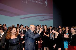 Il Presidente Giorgio Napolitano con gli studenti italiani del Collegio d'Europa al termine dell'inaugurazione dell'Anno Accademico 2011-2012 del Collegio d'Europa