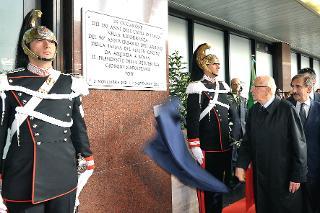 Il Presidente Giorgio Napolitano durante lo scoprimento di una targa commemorativa in occasione del 150° dell'Unità d'Italia e nella ricorrenza del 90° anniversario della traslazione della salma del Milite Ignoto da Aquileia a Roma
