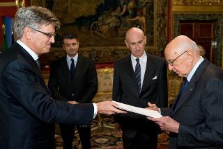 Il Presidente Giorgio Napolitano con S.E. Trygve Grydeland, nuovo Ambasciatore del Regno di Norvegia, in occasione della presentazione delle Lettere Credenziali