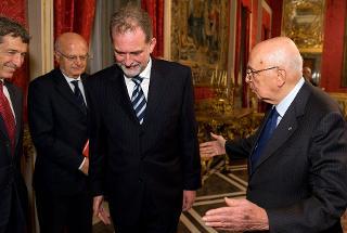 Il Presidente Giorgio Napolitano con S.E. Alfonso Lucini Mateo, nuovo Ambasciatore del Regno di Spagna, in occasione della presentazione delle Lettere Credenziali