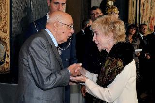 Il Presidente Giorgio Napolitano con Mariangela Melato in occasione della Giornata dello Spettacolo