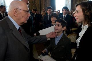 Il Presidente Giorgio Napolitano con alcuni nuovi Alfieri della Repubblica, insigniti dell'Attestato d'Onore