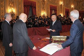 ll Presidente Giorgio Napolitano con Piero Gnudi, Ministro del Turismo e dello Sport nel corso del Giuramento del nuovo Governo