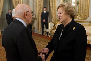 Il Presidente Giorgio Napolitano con il neo Ministro dell'Interno Anna Maria Cancellieri, al termine della cerimonia di giuramento