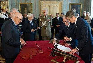 Il Presidente Giorgio Napolitano con il neo Ministro degli Affari Esteri Amb. Giulio Maria Terzi di Sant'Agata, in occasione della cerimonia di giuramento