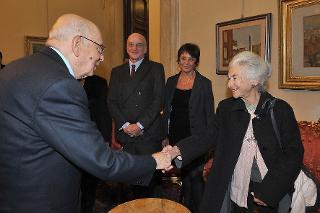 Il Presidente Giorgio Napolitano con i familiari del giurista Jemolo in occasione del Convegno: &quot;L'Italia civile di Carlo Arturo Jemolo il grande giurista a 120 anni dalla nascita e a 30 anni dalla scomparsa&quot;