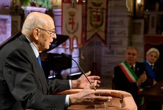 Il Presidente Giorgio Napolitano nel corso dell'intervento al Teatro Scientifico del Bibiena