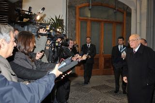 Il Presidente della Repubblica Giorgio Napolitano incontra i giornalisti al termine della sua visita a Napoli