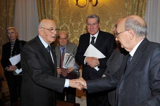 Il Presidente Giorgio Napolitano con i relatori del Convegno dal titolo &quot;Paolo Bufalini e la costruzione dell'Italia democratica&quot;