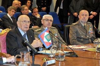 Il Presidente Giorgio Napolitano nel corso della videoconferenza con i militari italiani impegnati nelle missioni internazionali