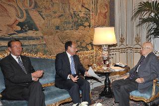 Il Presidente Giorgio Napolitano con Renato Schifani, Presidente del Senato e Gianfranco Fini, Presidente della Camera dei deputati, durante i colloqui