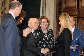 Il Presidente Giorgio Napolitano consegna il Premio Leonardo Qualità Italia 2011 a Nicoletta Spagnoli, Amministratore Delegato di Luisa Spagnoli S.p.A. in occasione della cerimonia per la &quot;Giornata della Qualità Italia&quot;