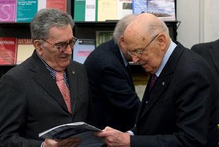 Il Presidente Giorgio Napolitano con Gianfranco Pasquino, durante la visita alla Sede dell'Associazione Culturale e Politica &quot;Il Mulino&quot;