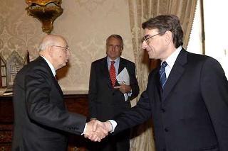 Il Presidente Giorgio Napolitano con Oliviero Diliberto della Rappresentanza Parlamentare &quot;Comunisti Italiani&quot;, in occasione delle consultazioni al Quirinale