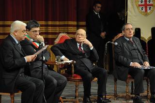 Il Presidente Giorgio Napolitano nel corso del Convegno per le celebrazioni del 450° anniversario di Fondazione dell'Ateneo e del 150° dell'Unità d'Italia