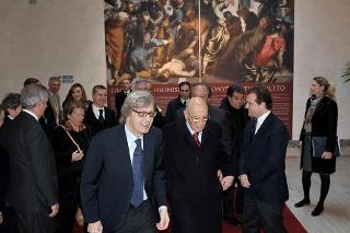 Il Presidente Giorgio Napolitano con Vittorio Sgarbi all'inaugurazione della Mostra &quot;Tintoretto&quot; allestita alle Scuderie del Quirinale