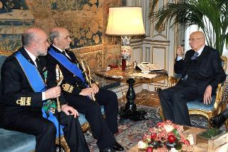Il Presidente Giorgio Napolitano con l'Amm. Sq. Bruno Branciforte e Amm. Sq. Luigi Binelli, rispettivamente Capo di Stato Maggiore della Marina uscente e subentrante, durante i colloqui