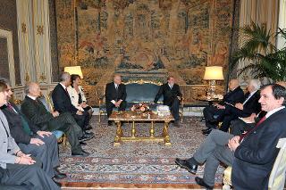 Il Presidente Giorgio Napolitano nel corso dell'incontro con Piero Craveri, Presidente del Comitato Nazionale per le Celebrazioni del bicentenario della nascita di Cavour, ed una delegazione del sodalizio