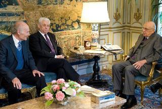 Il Presidente Giorgio Napolitano nel corso dell'incontro con una delegazione della "Fondazione Luigi Einaudi"