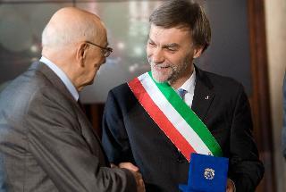 Il Presidente Giorgio Napolitano con il Presidente dell'ANCI e Sindaco di Reggio Emilia Graziano Delrio