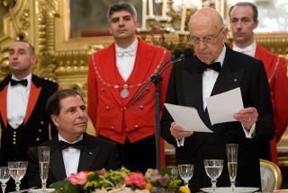 Il Presidente Giorgio Napolitano, con a fianco il Presidente della Repubblica di Malta George Abela, rivolge il suo indirizzo di saluto in occasione del pranzo di Stato