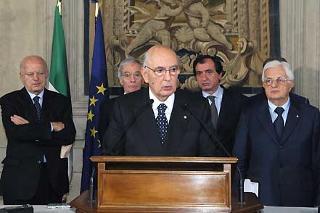 Il Presidente Giorgio Napolitano, al termine dell'incontro con il Presidente del Consiglio Romano Prodi, nel corso dell'incontro con i giornalisti in sala stampa.