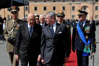 Il Presidente Giorgio Napolitano con Giampaolo Di Paola, Ministro della Difesa, in occasione della celebrazione del 89° anniversario di fondazione dell'Aeronautica Militare