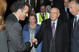 Il Presidente Giorgio Napolitano al suo arrivo all'Aeroporto Queen Alia di Amman accolto dal Ministro del Turismo e dell'Antichità del Regno Hascemita di Giordania, Nayef Al Fayez in occasione della visita ufficiale in Giordania