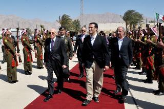 Il Presidente Giorgio Napolitano all'Aeroporto di Aqaba al termine della visita ufficiale nel Regno Hascemita di Giordania