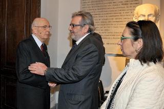 Il Presidente Giorgio Napolitano al suo arrivo alla camera ardente dell'On. Miriam Mafai allestita al Palazzo del Campidoglio saluta i figli Luciano e Sara