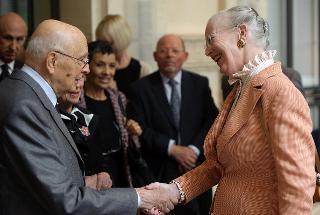 Il Presidente Giorgio Napolitano con S.M. Margherita II, Regina di Danimarca, in occasione dell'inaugurazione della mostra &quot;I regni immaginari&quot;