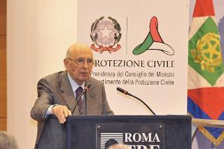 Il Presidente Giorgio Napolitano durante il suo intervento al convegno &quot;Stati Generali del Volontariato di Protezione Civile&quot; all'Università degli studi Roma Tre