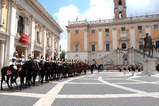 Il Reggimento Corazzieri schierato al Campidoglio in occasione del Conferimento della Cittadinanza Onoraria