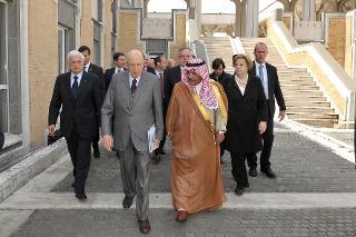 Il Presidente Giorgio Napolitano al termine della visita alla Moschea