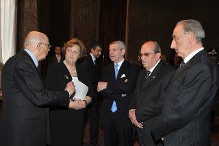 Il Presidente Giorgio Napolitano con i ministri Cancellieri e Di Paola, Gerardo Agostini e Mario Buscemi nel corso dell'incontro con le rappresentanze delle Associazioni Combattentistiche, d'Arma e Partigiane