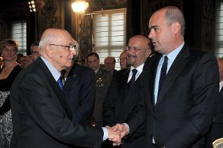 Il Presidente Giorgio Napolitano con Nicola Zingaretti, Presidente della Provincia di Roma in occasione della ricorrenza del 67° Anniversario della Liberazione