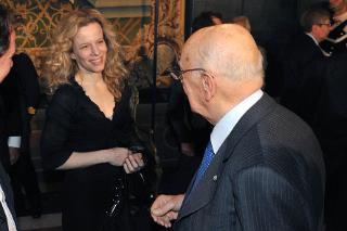Il Presidente Giorgio Napolitano con l'attrice Sonia Bergamasco che nel corso della cerimonia della Festa del Lavoro ha letto la poesia &quot;Ghirlande per il Primo Maggio&quot;