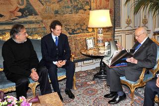 Il Presidente Giorgio Napolitano nel corso dei colloqui con il Presidente della Fiat, John Elkann, e l'Amministratore Delegato, Sergio Marchionne